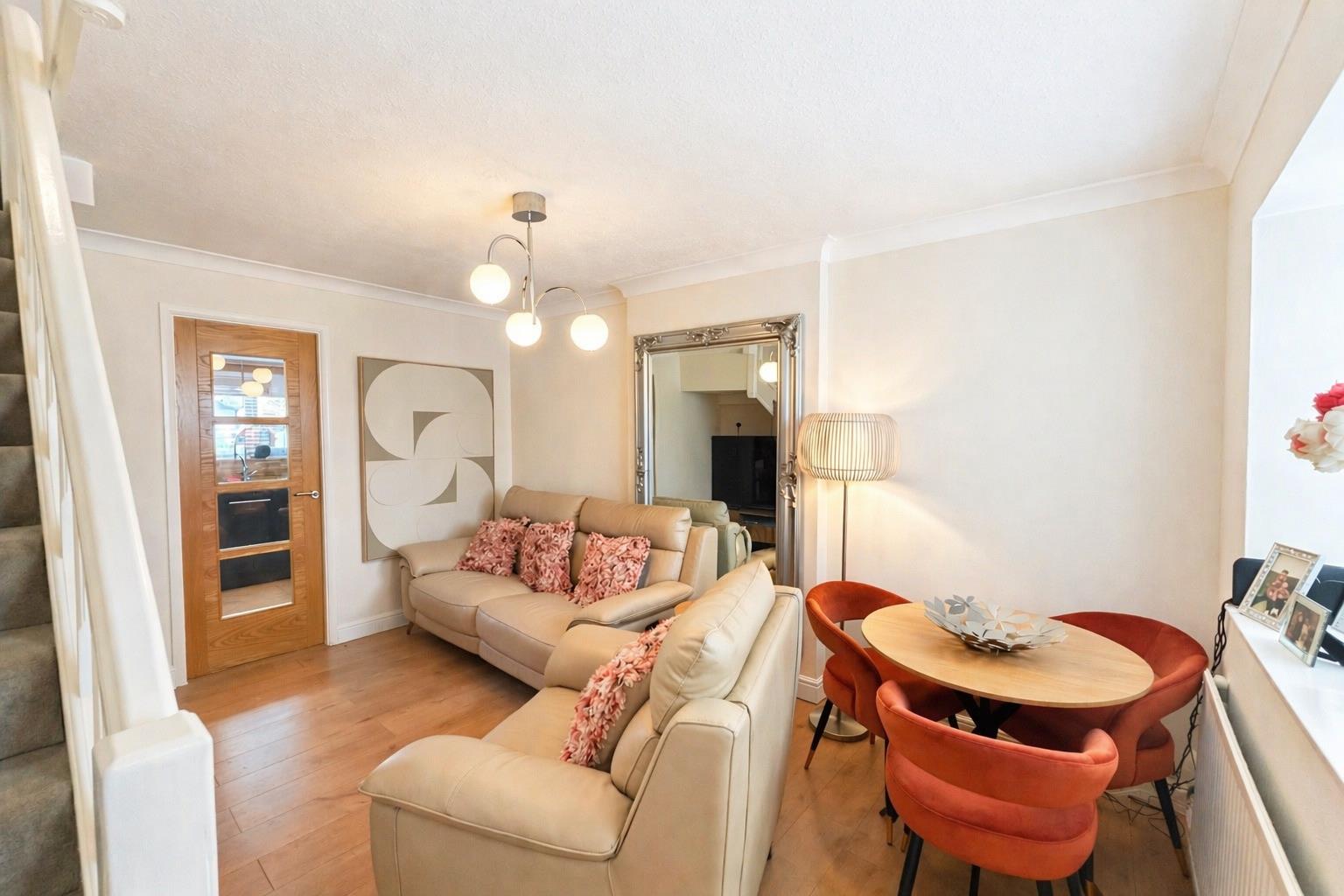 2 bed property in Corn Hill, Milton Keynes